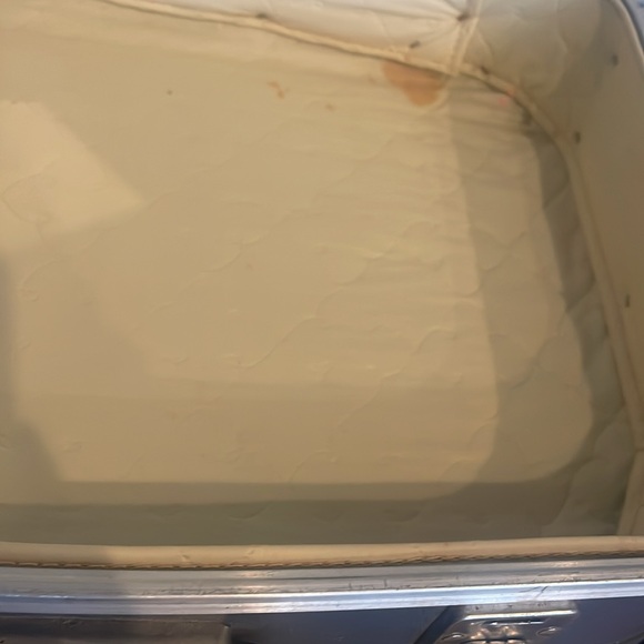 Vintage leather carry on suitcase 60’s style navy blue with cream lining - Picture 4 of 5